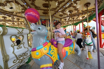 Con capacidad para 68 personas por turno y hasta 270 visitantes por hora, la nueva atracción invita a disfrutar en familia frente al río Magdalena - crédito Alcaldía Distrital de Barranquilla / Facebook