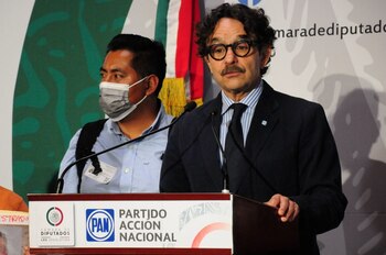 CIUDAD DE MÉXICO, 10MARZO2022.- Gabriel Quadri, diputado del PAN, ofreció una conferencia de prensa donde invitó a personas afectadas en los conflictos del crimen organizado en el estado de Chiapas. FOTO: DANIEL AUGUSTO /CUARTOSCURO.COM
