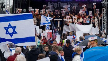 Familiares de rehenes israelíes en