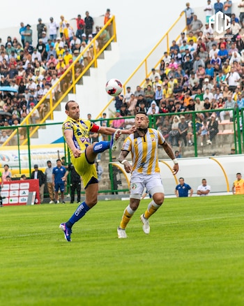 Hernán Barcos es el líder