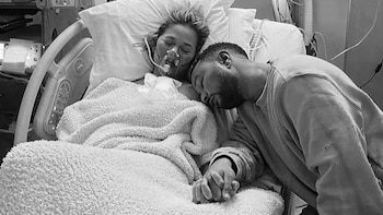 Chrissy Teigen y John Legend