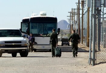 La Cancillería explicó que los vuelos de deportación de brasileños se intensificaron a partir de 2019, debido "al aumento de las detenciones de nacionales en la frontera sur de Estados Unidos" (Foto: EFE/Gary Williams)