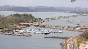 Reiteran prohibición de venta informal en la Calzada de Amador, polo turístico panameño