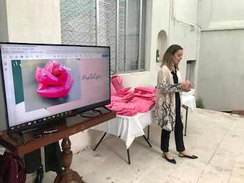 El producto está hecho de fresas, jugo de limón, zanahoria, betabel, proteína vegana, miel de abeja, chía, linaza, agua y stevia (Foto: Salvati Guadalajara)
