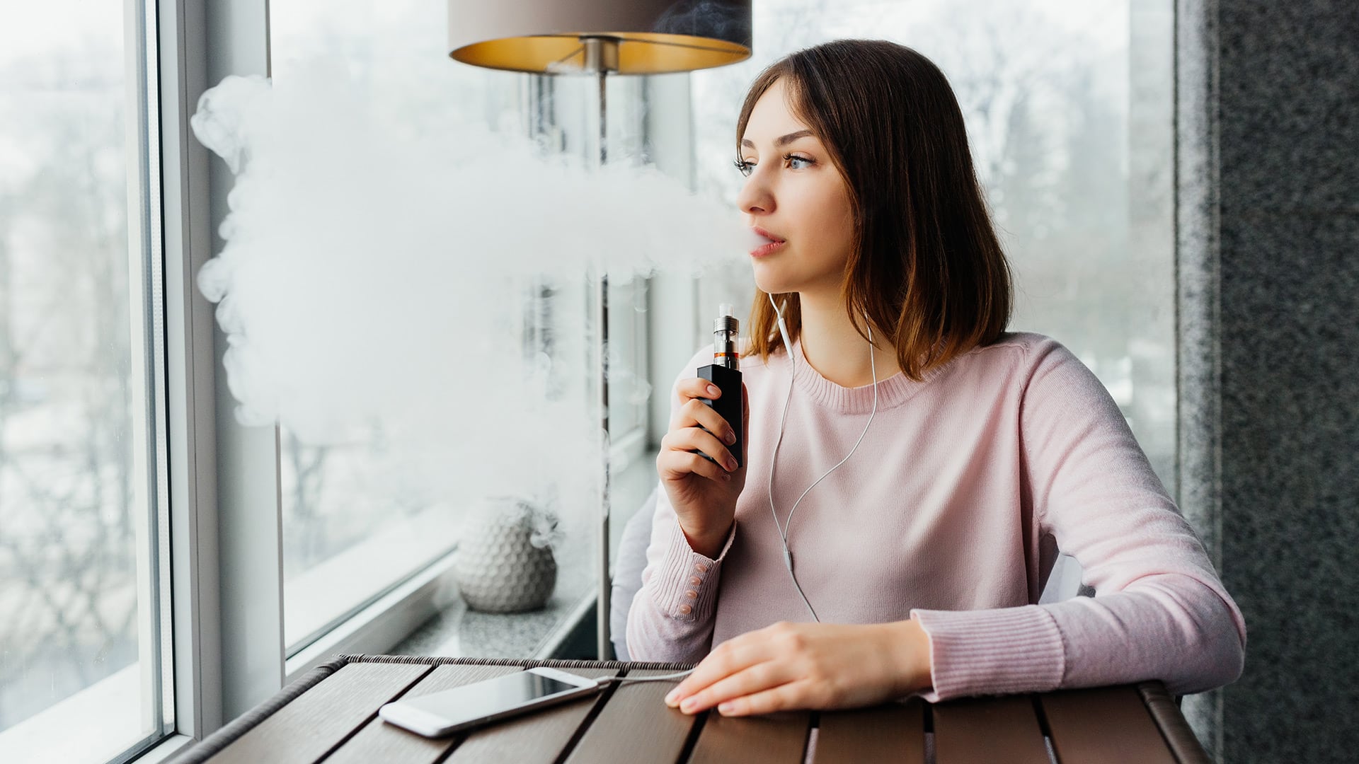 Las estrategias de marketing de la industria alimentaria imitan las de la tabacalera. Suman reformulaciones engañosas y presencia masiva para aumentar el consumo (Freepik)