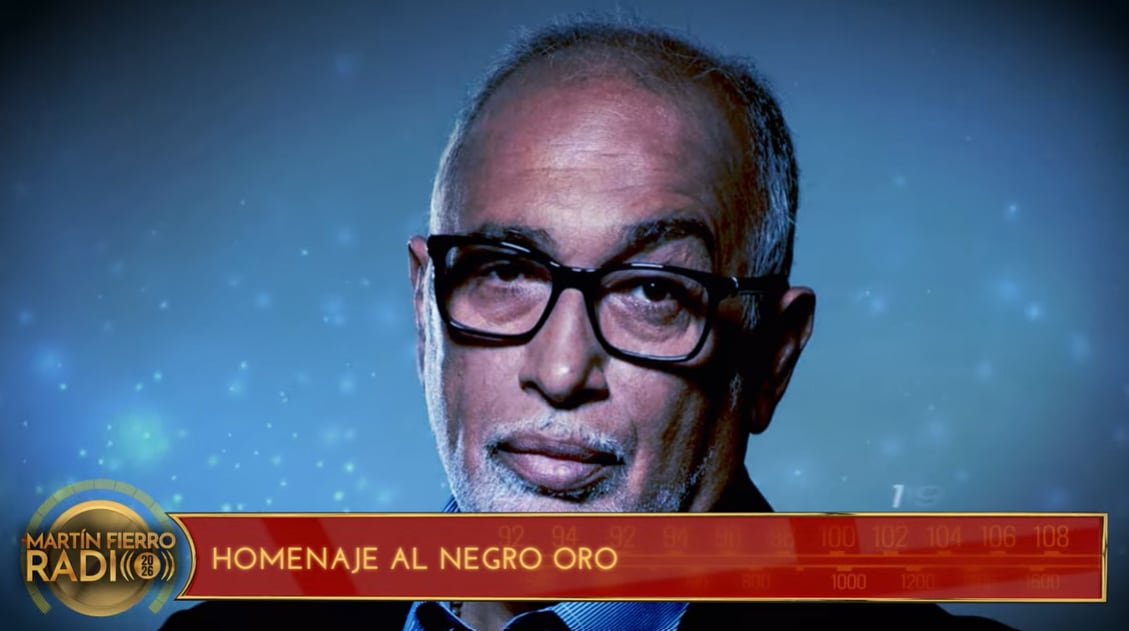 La pantalla proyectó imágenes de la trayectoria de González Oro en la radio y la televisión