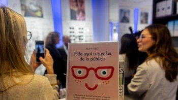 El BOE publica la ampliación del Plan Veo para ayudar a menores a comprar gafas y lentillas en 2027