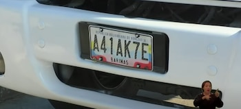 La Ungrd alquiló vehículos con