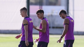 Dani Olmo y Pedri reciben