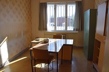 Una sala de interrogatorio en