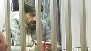 Juan Darthés en Ezeiza, en