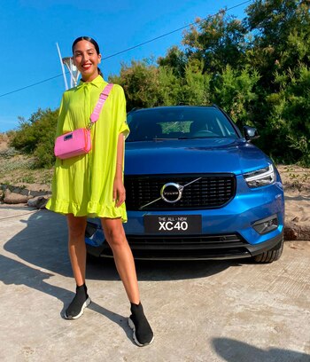 Alexia Toumikian junto a Ditecar