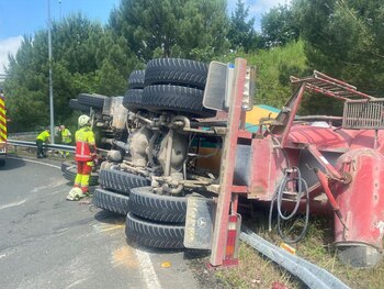 Vuelca una hormigonera en la