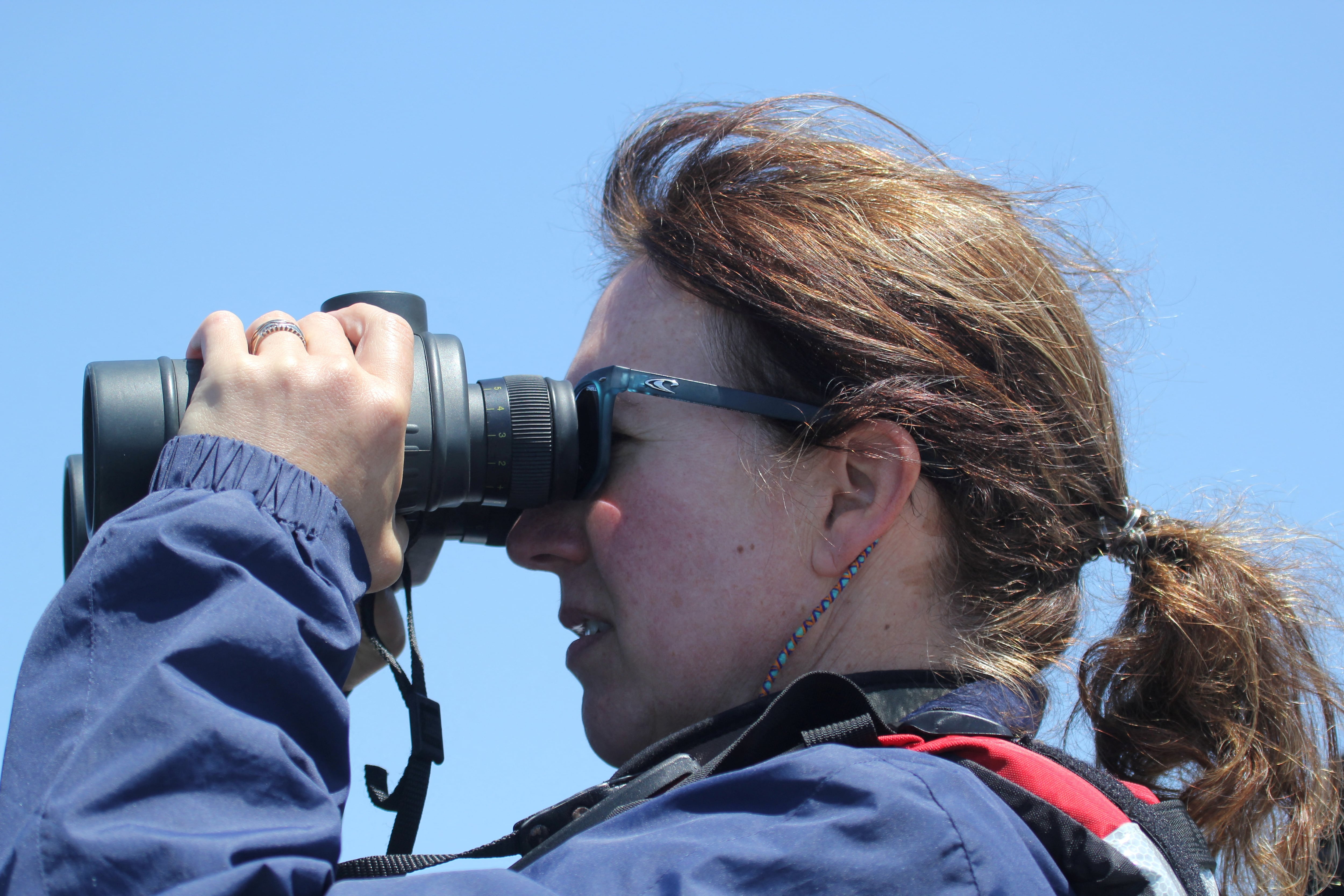 Kathi George, directora de Biología de Conservación de Cetáceos del Centro de Mamíferos Marinos, pidió no alterar el recorrido de la ballena jorobada (REUTERS/Nathan Frandino).