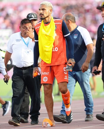 Paolo Guerrero se marchó con