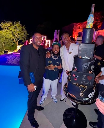 Yamal disfrutó con famosos, amigos