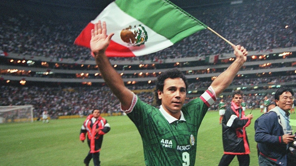 El Pentapichichi es considerado como uno de los mejores jugadores en la historia del balompié azteca. (UEFA.com)