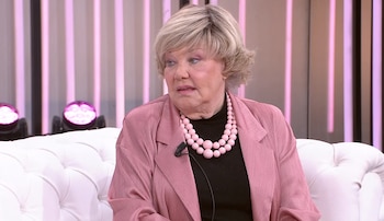 Karina relata su complicada operación en 'Y ahora Sonsoles' (Atresmedia)