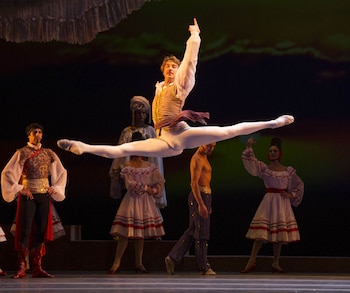 La compañía se presenta en