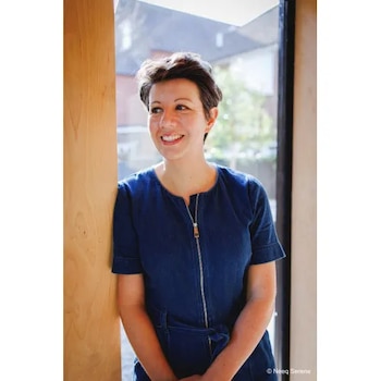 La autora Claire Lynch