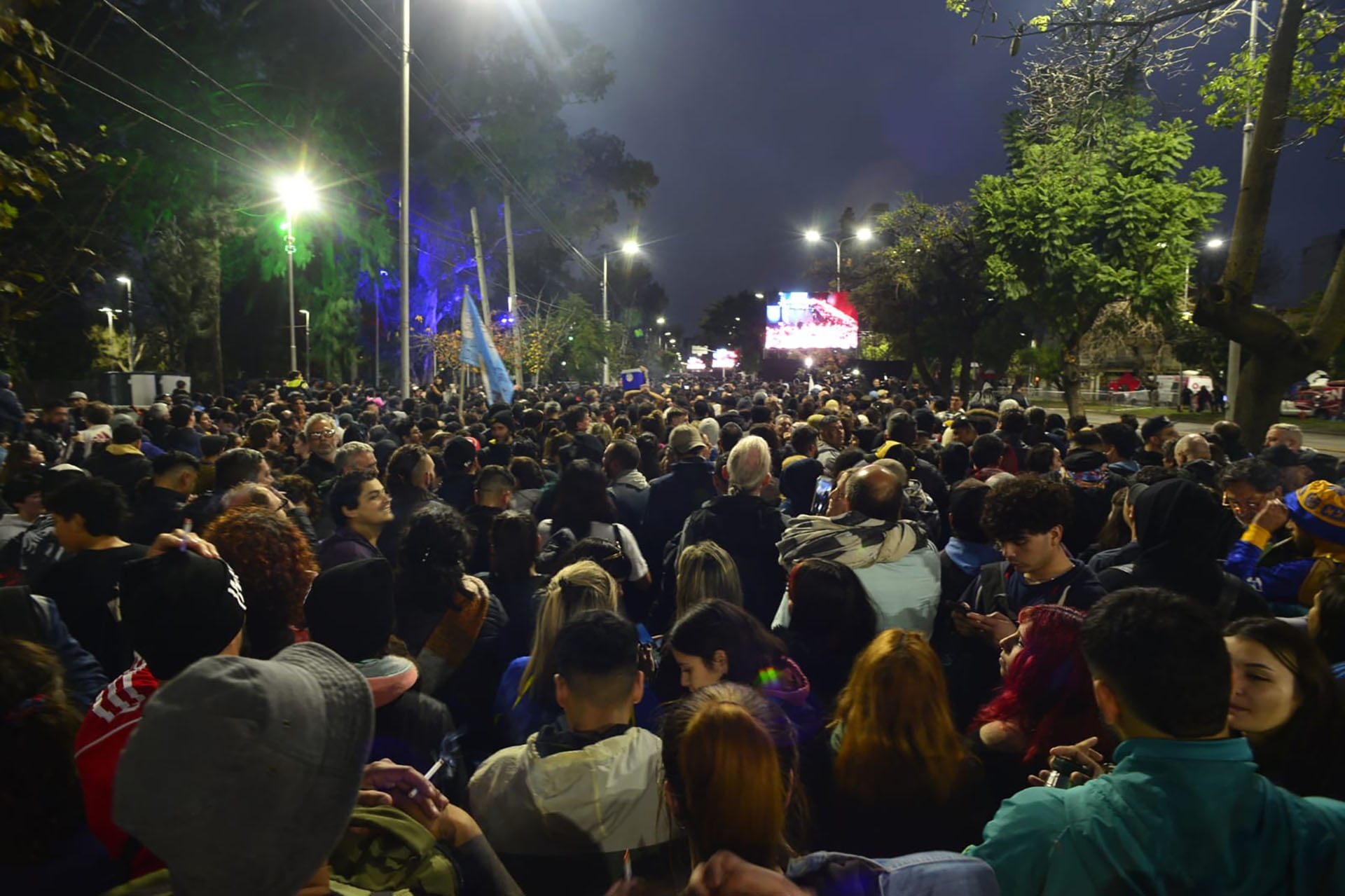 El último adiós a la leyenda de la música nacional se extenderá