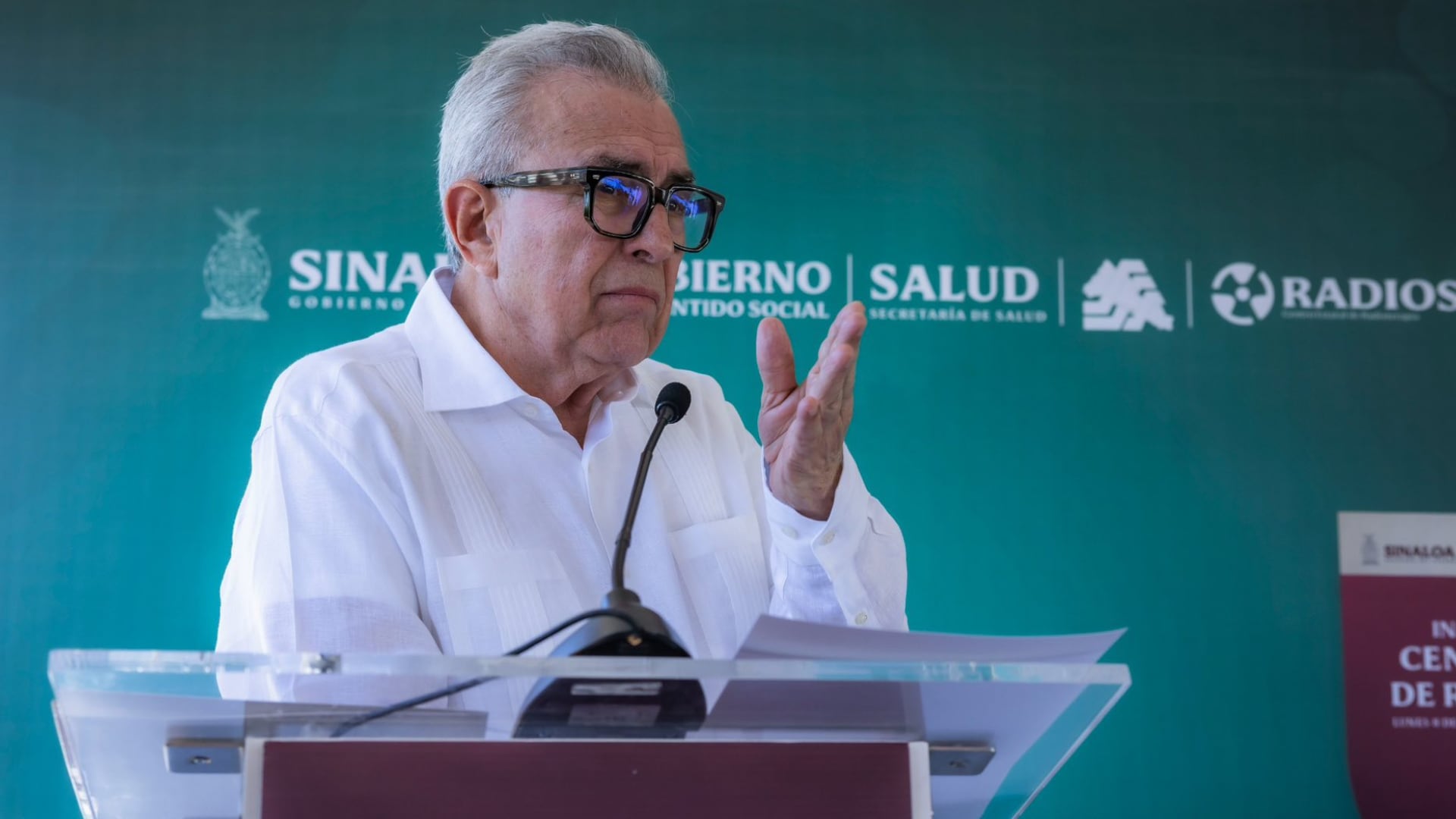 Rubén Rocha Moya fue acusado con otros nueve funcionarios.