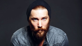 Troy Baker, el reconocido actor de videojuegos, anuncia intención de producir su propio videojuego