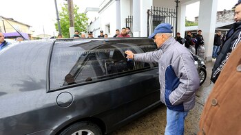 El féretro con el cuerpo