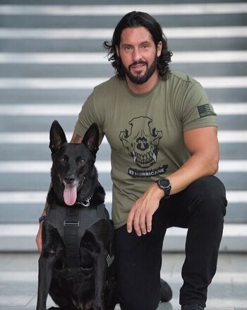 Marshall Mirarchi, agente del servicio