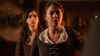 Avance de ‘Valle Salvaje’ del jueves 9 de abril: alguien irrumpirá en la cabaña de las parteras y Mercedes temerá las represalias de don Hernando