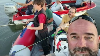 Sigue la búsqueda de los cinco pescadores desaparecidos hace una semana en el Río de la Plata