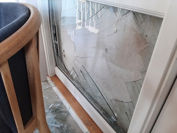 Una de las ventanas supuestamente