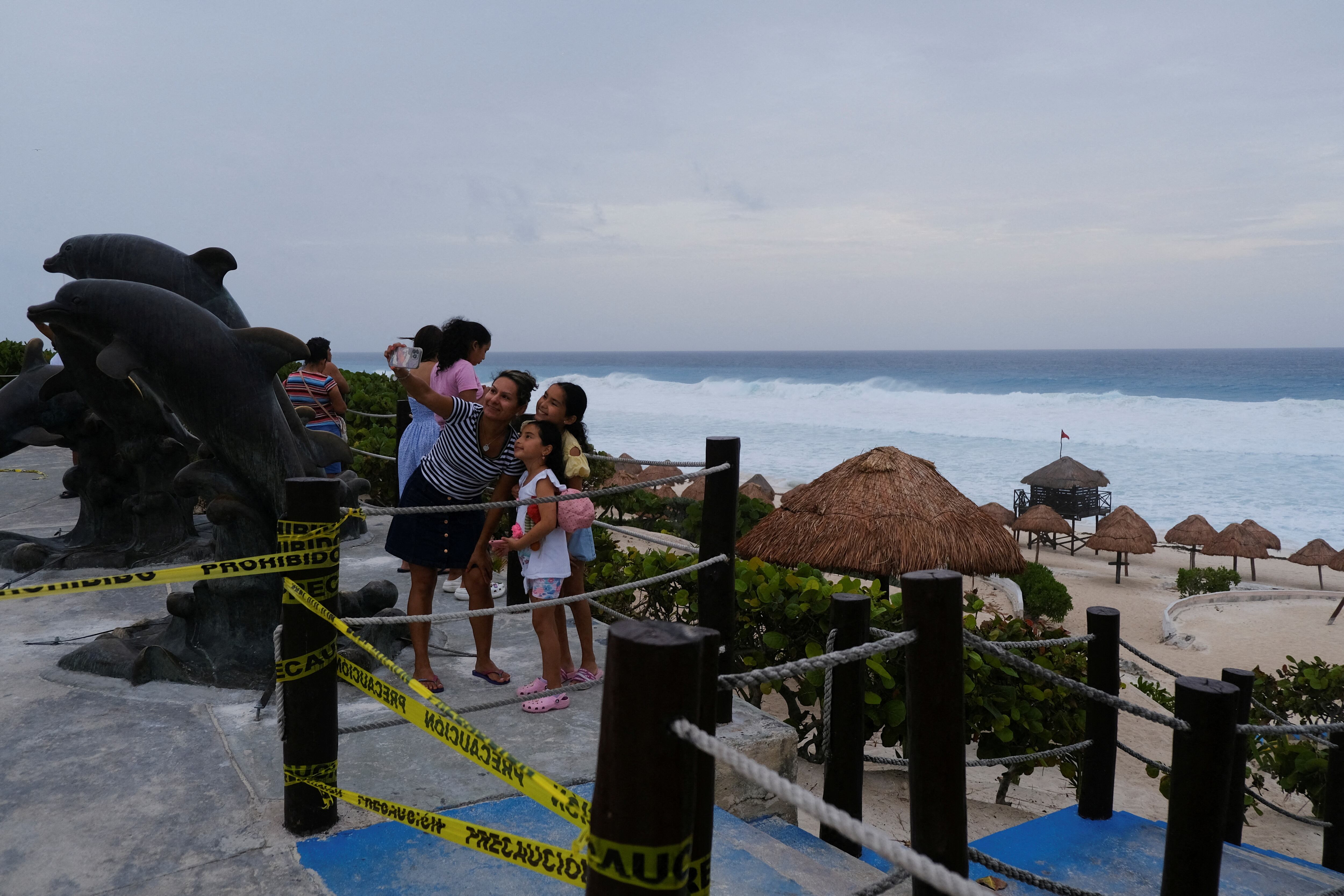 A pesar de los millones de dólares que el Estado recibe del turismo, Romina se queja de que no hace las inversiones necesarias para que la ciudad sea segura (REUTERS/Paola Chiomante)