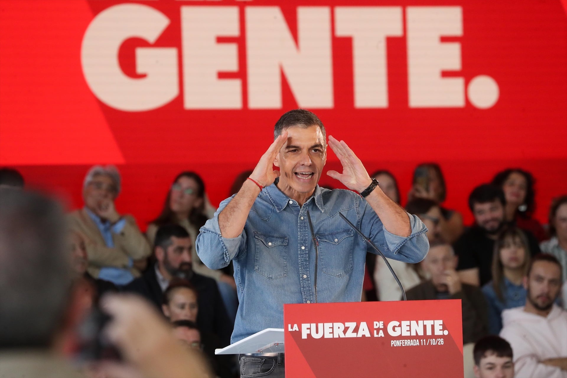 Pedro Sánchez, durante un acto de precampaña del PSOE en Ponferrada. (Carlos Castro/Europa Press)