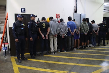 El rastreo por señal de GPS permitió a los agentes ubicar el furgón que contenía alimento concentrado procedente de Masagua.