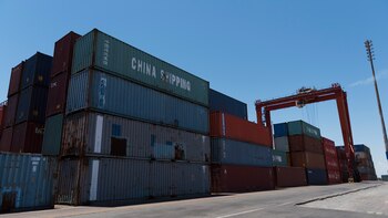 Los celulares pagan derechos de