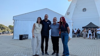Los astronautas, emocionados ante el eclipse: "¡Qué punky no mirar el teléfono y disfrutar de algo único!"