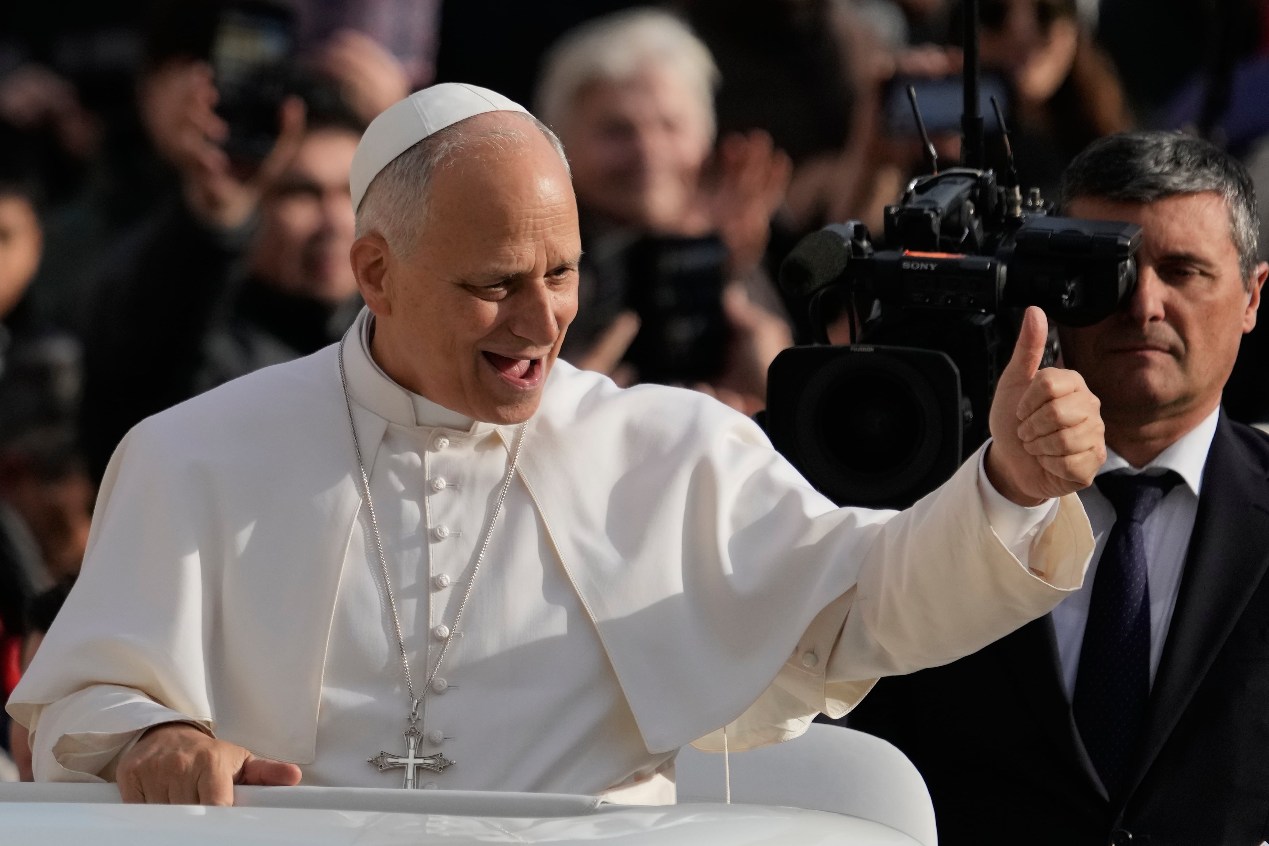 El papa León XIV en la Plaza de San Pedro en la Ciudad del Vaticano el 20 de diciembre del 2025. (AP foto/Gregorio Borgia)