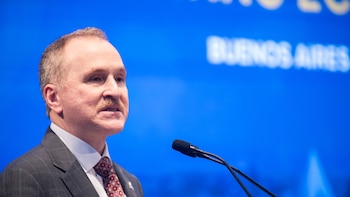 El embajador Peter Lamelas respaldó al Gobierno y arengó a las empresas de Estados Unidos: “El momento de actuar es ahora, inviertan en Argentina”