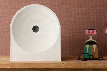 Los altavoces minimalistas también sirven