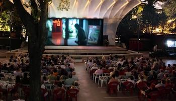 Imagen del cine del Parque Calero en Ciudad Lineal