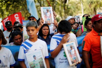 Vecinos pidiendo justicia por el