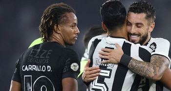 André Carrillo hizo su debut