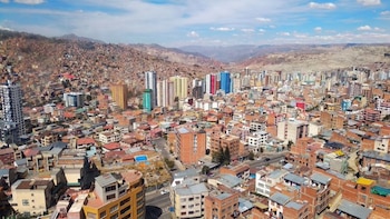 Carlos Andrés Lepesqueur, Head de