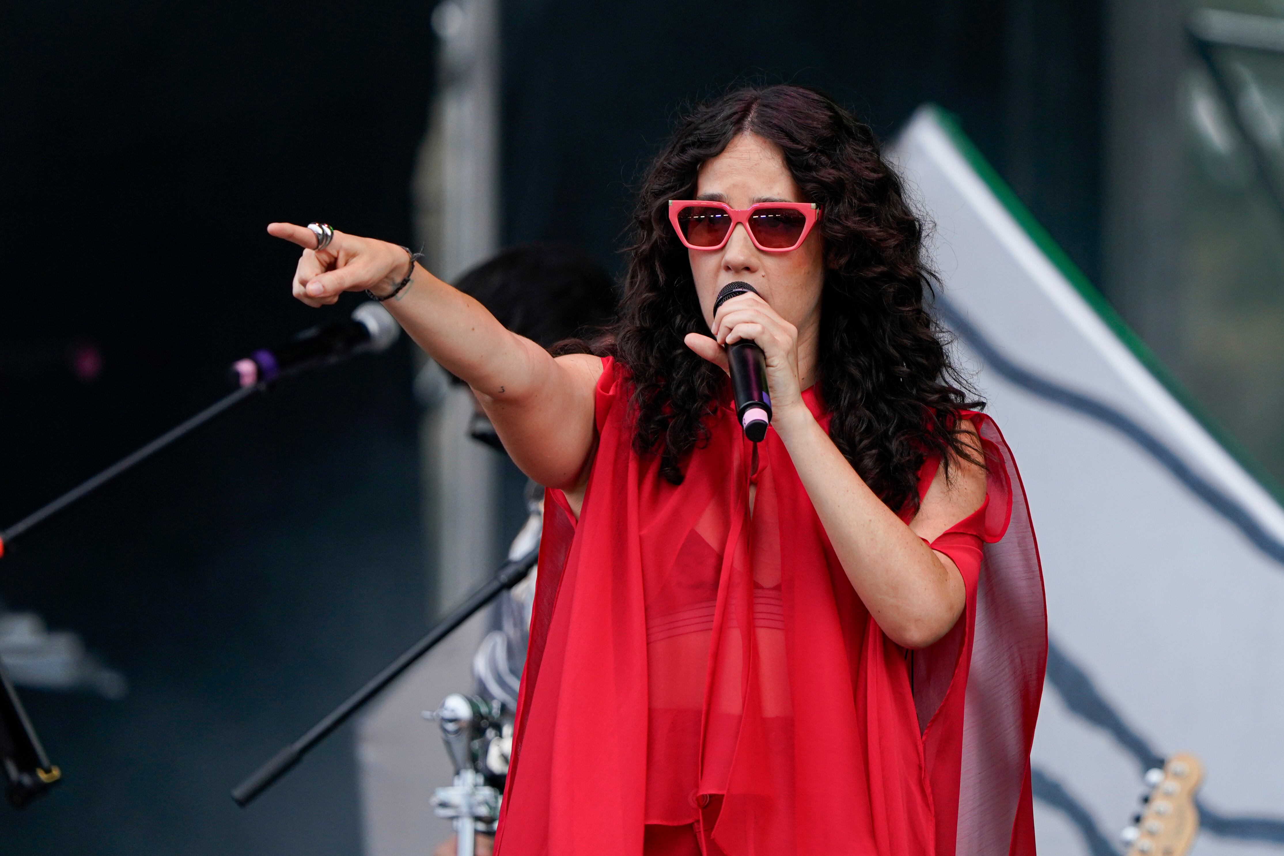 La presentación combinará temas de Rompe y el primer EP de la trilogía Ojos Diamante (Foto AP/Aurea Del Rosario)