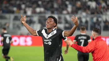 El gol de Dereck Moncada que convirtió al hondureño de 18 años en el jugador más joven en la historia de la UEFA