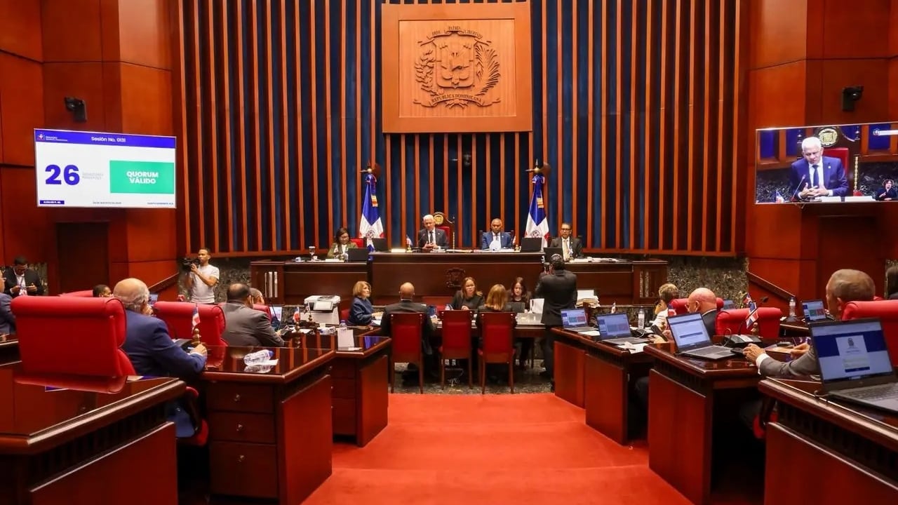 El Senado dominicano aprueba una reforma que redefine el poder del procurador general y limita a 14 sus adjuntos