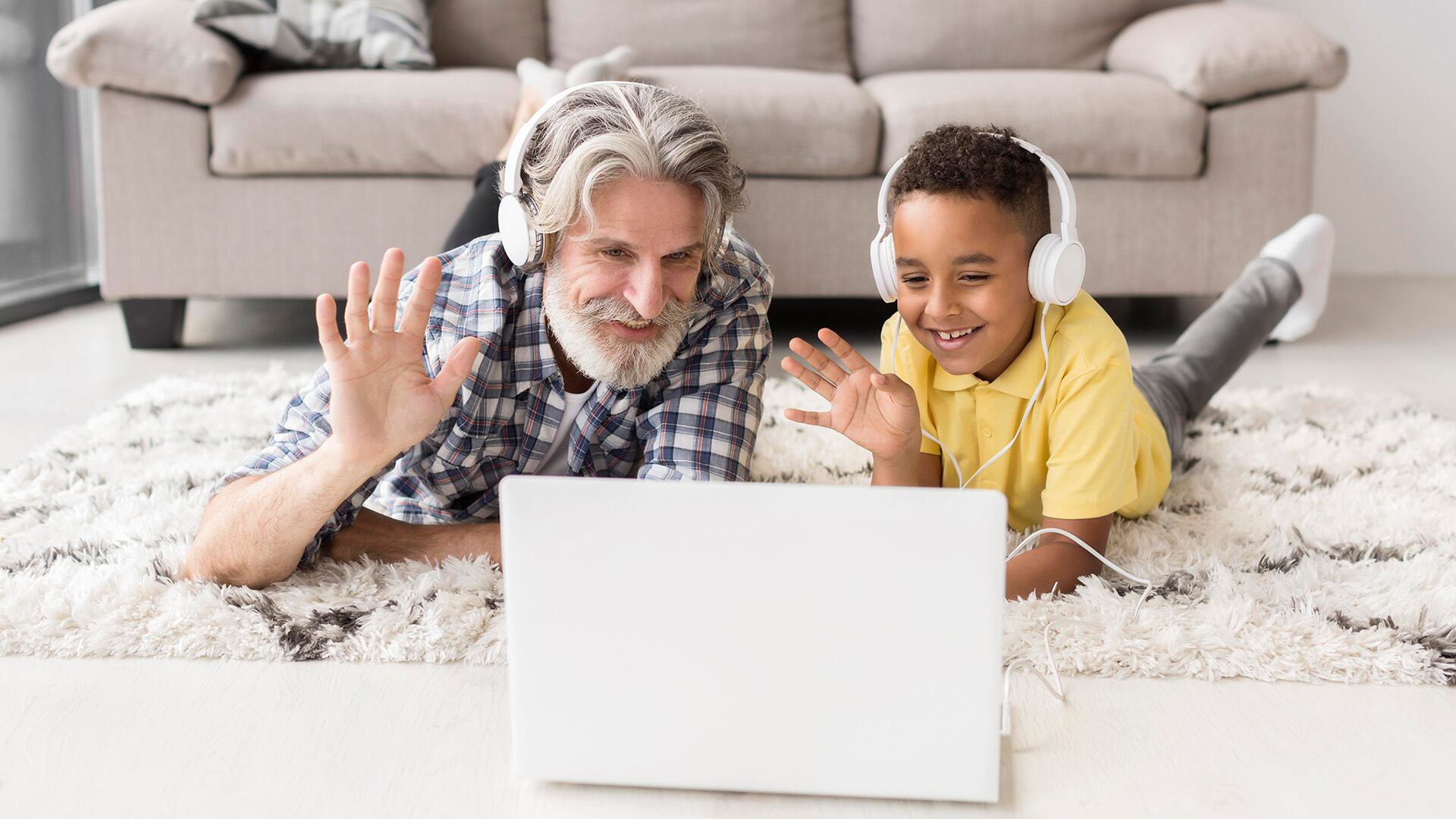 En el debate sobre la longevidad y el bienestar, la ciencia distingue entre la edad cronológica y la edad biológica (Freepik)