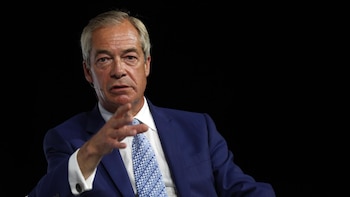El ultraderechista Nigel Farage dimite como diputado tras la polémica por aceptar donaciones millonarias