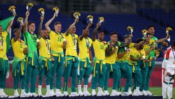 Los jugadores lucieron la camiseta de Brasil pero no la campera del equipo olímpico (Reuters)
